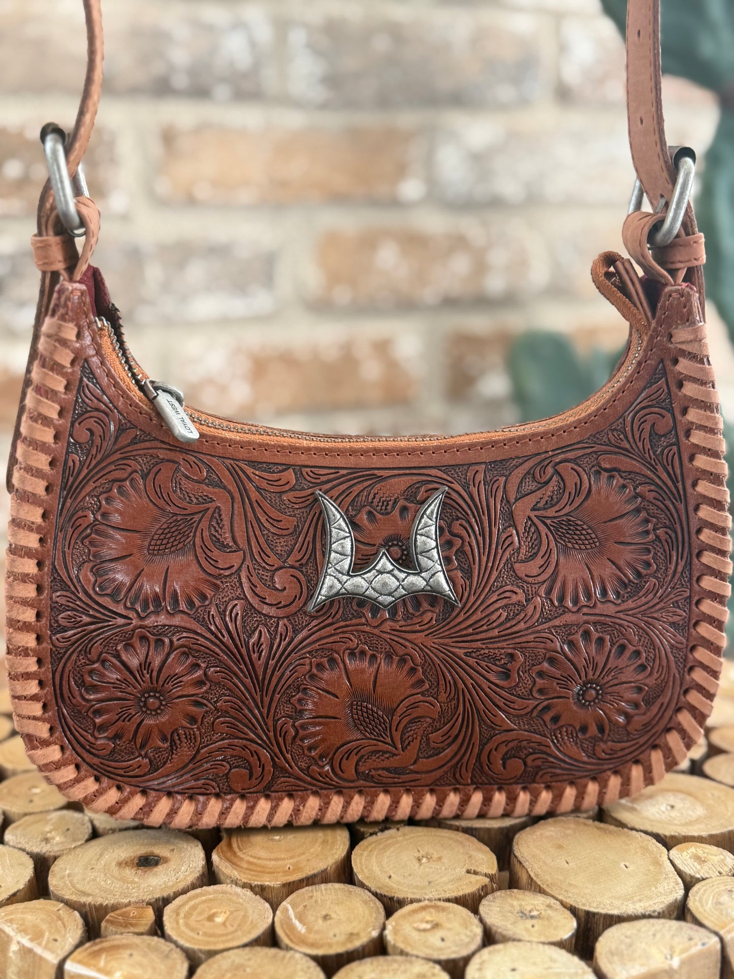 Amada Shoulder Bag