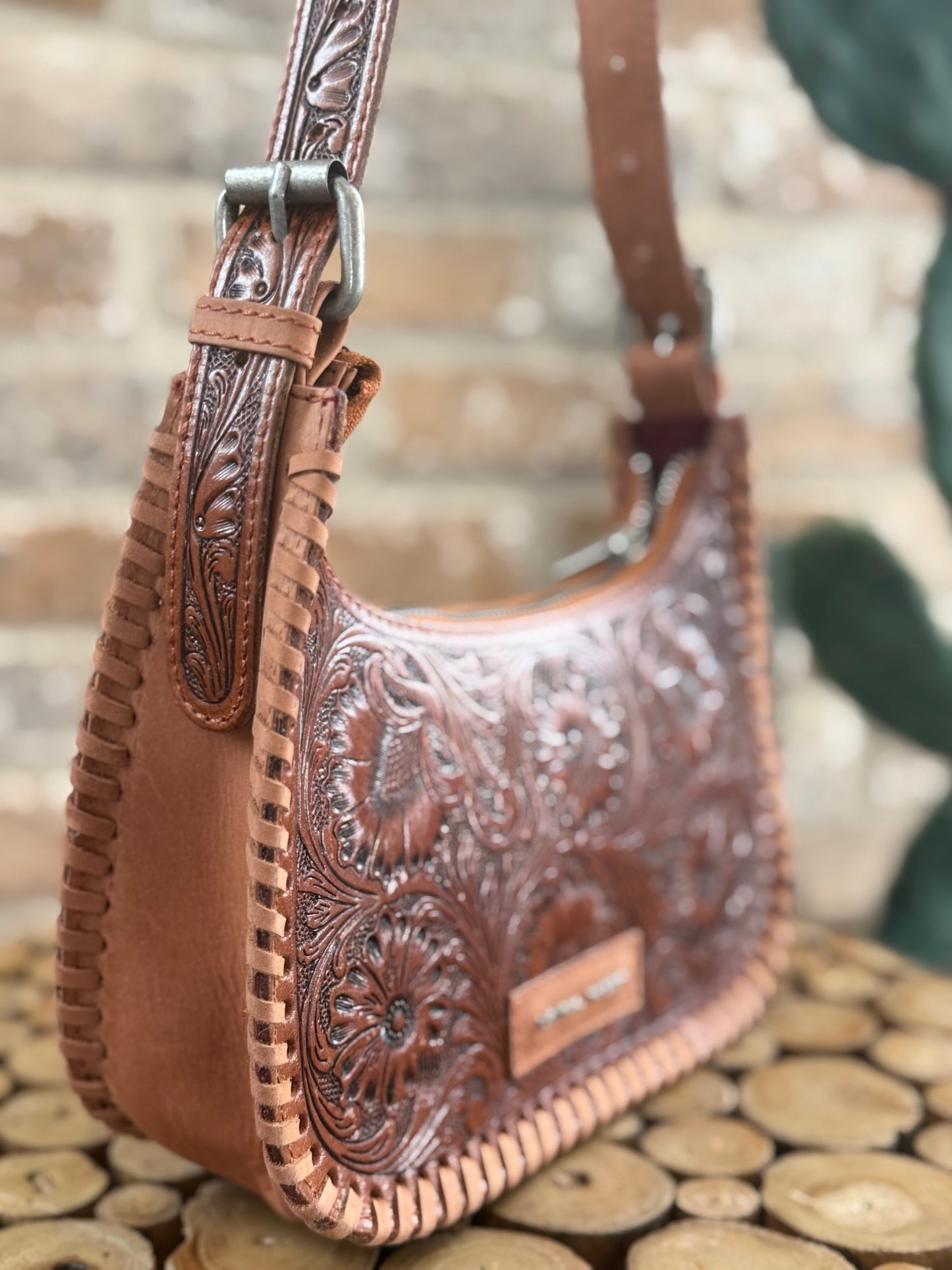 Amada Shoulder Bag