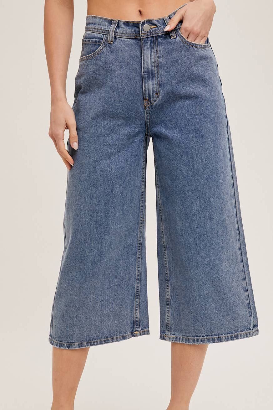 THE WIDE LEG CROP JEANS