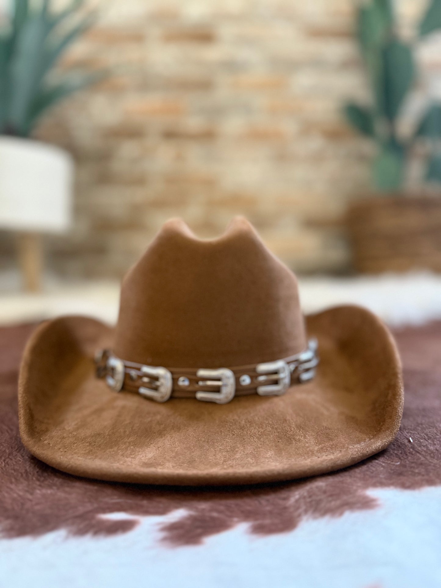 Carin Ridge Top Hat